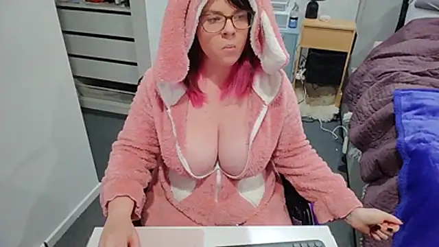 XxxAprilxxX online show from July 5, 7:59 am
