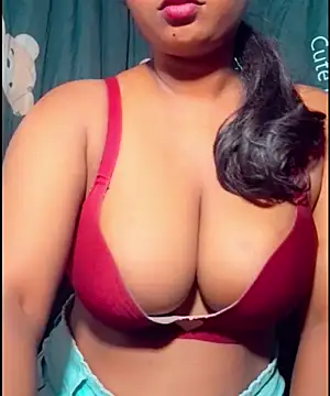 SLteena online show from July 3, 3:40 pm
