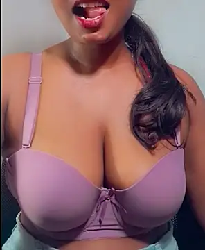 SLteena online show from March 27, 3:04 am