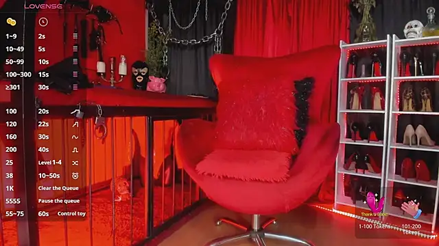 Snapshot of MistressAndre chatting on June 3, 8:02 pm MistressAndre online show from June 3, 8:02 pm