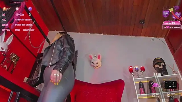 Snapshot of MistressAndre chatting on October 21, 8:08 pm MistressAndre online show from October 21, 8:08 pm