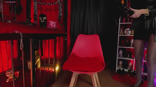 MistressAndre online show from April 7, 10:33 pm