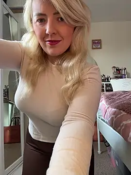 xxcurvyjessiexx online show from February 21, 12:40 pm