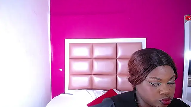 Snapshot of ebonny_suggarmommy1 chatting on February 13, 2:45 am ebonny suggarmommy1 online show from February 13, 2:45 am