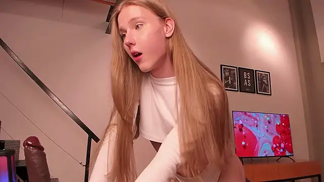 Mira Lite online show from March 27, 1:03 am