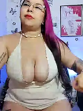 Snapshot of Hada_dracanae chatting on January 26, 1:20 am Hada dracanae online show from January 26, 1:20 am