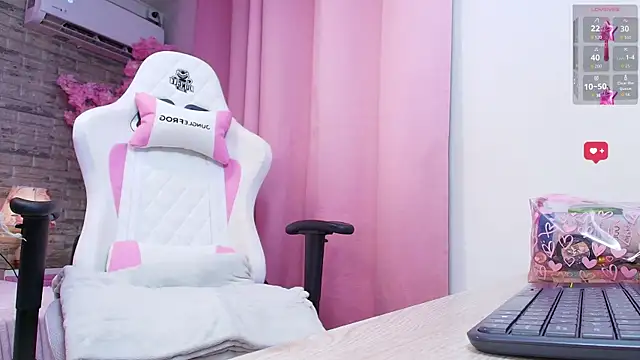 AuroraSim online show from December 16, 3:16 pm