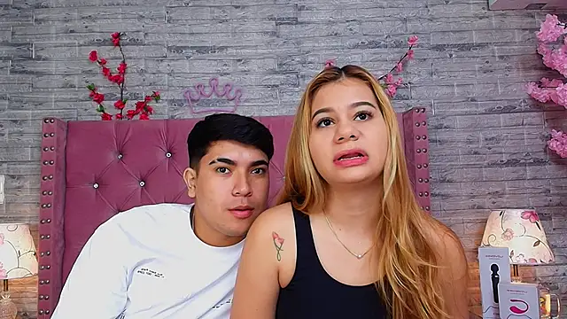 Snapshot of AuroraSim chatting on March 16, 2:11 pm AuroraSim online show from March 16, 2:11 pm