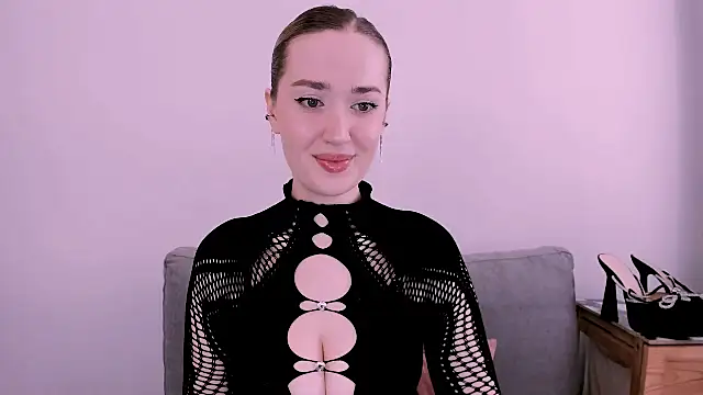 Snapshot of CindyKissable chatting on June 7, 6:40 am CindyKissable online show from June 7, 6:40 am