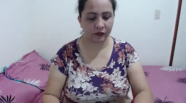 Snapshot of sonia__milk chatting on February 26, 11:41 pm sonia milk online show from February 26, 11:41 pm