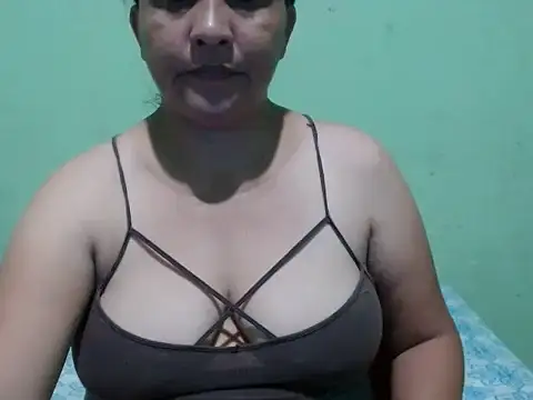 sonia  milk online show from May 23, 11:59 pm