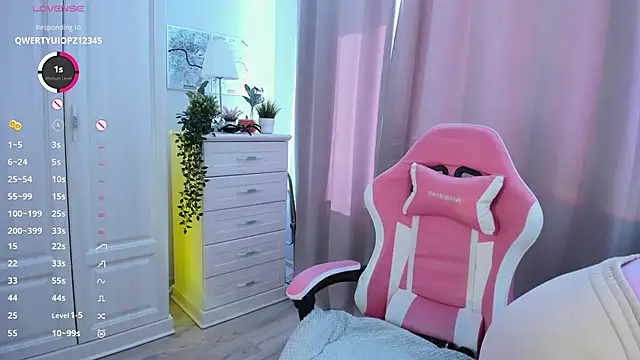 FreyaRaya online show from February 27, 9:29 am