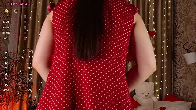 Snapshot of FreyaRaya chatting on February 14, 3:51 am FreyaRaya online show from February 14, 3:51 am