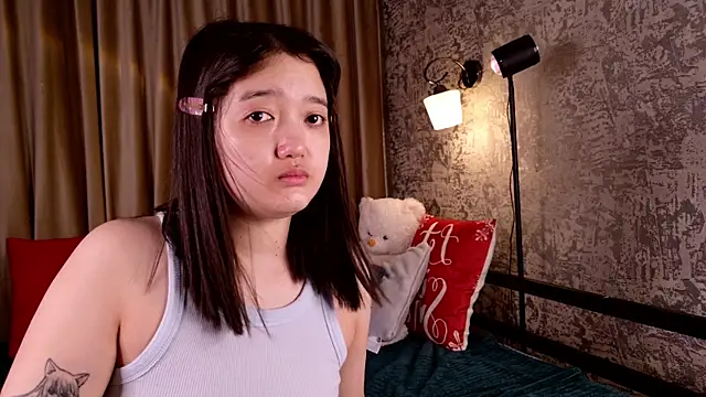 FreyaRaya online show from April 4, 3:46 am