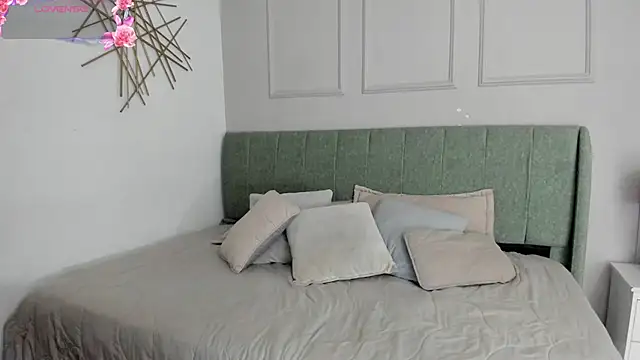 Sussanewolf online show from March 7, 12:10 pm