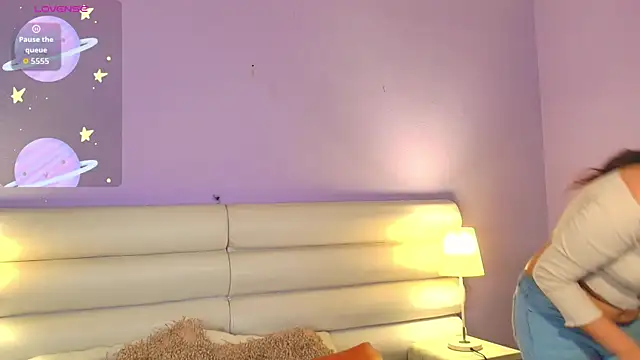 Snapshot of milan_sweet chatting on November 25, 9:04 pm milan sweet online show from November 25, 9:04 pm