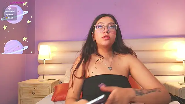 Snapshot of milan_sweet chatting on November 22, 8:40 pm milan sweet online show from November 22, 8:40 pm