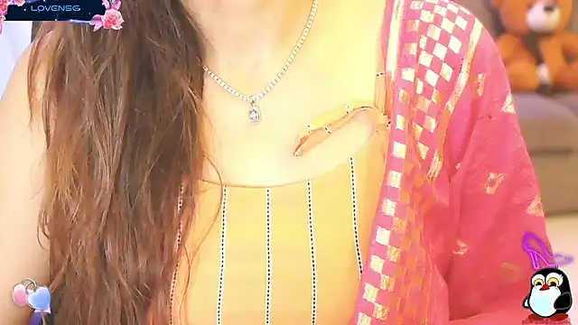 Snapshot of _Blue_Ruubyy_ chatting on February 3, 11:37 am Blue Ruubyy online show from February 3, 11:37 am