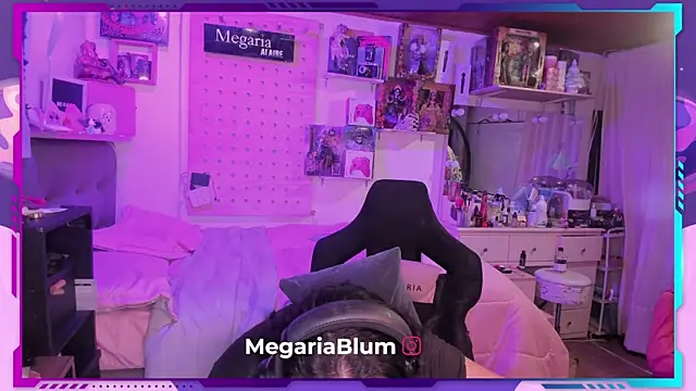 MegariaB online show from November 6, 4:38 am