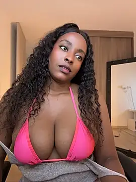 Snapshot of evangeline_ch chatting on July 15, 2:57 pm evangeline ch online show from July 15, 2:57 pm