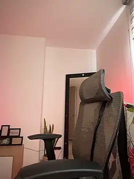 evangeline ch online show from November 14, 4:21 pm