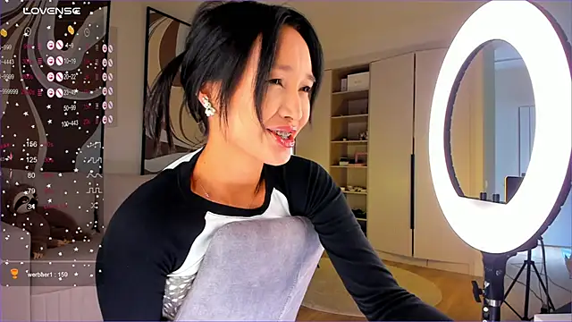 Sweet yasu online show from December 23, 10:10 am