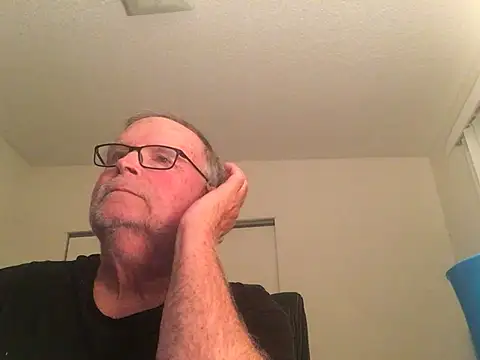 Snapshot of Drummajor chatting on July 30, 4:55 am Drummajor online show from July 30, 4:55 am