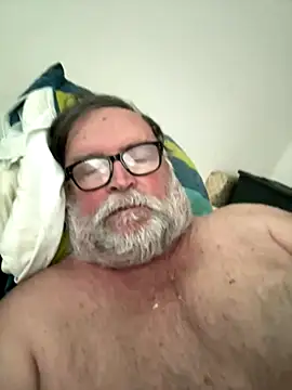 Snapshot of Drummajor chatting on October 1, 12:49 am Drummajor online show from October 1, 12:49 am