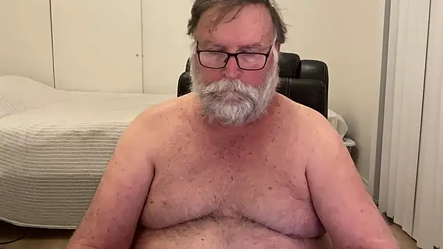 Snapshot of Drummajor chatting on October 22, 1:43 pm Drummajor online show from October 22, 1:43 pm