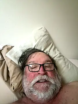 Snapshot of Drummajor chatting on December 1, 3:57 pm Drummajor online show from December 1, 3:57 pm