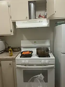 Snapshot of Drummajor chatting on December 17, 1:32 am Drummajor online show from December 17, 1:32 am