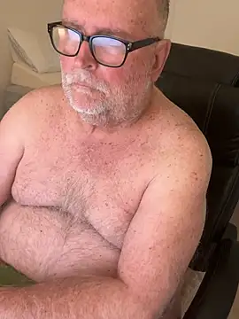 Snapshot of Drummajor chatting on March 7, 2:04 am Drummajor online show from March 7, 2:04 am