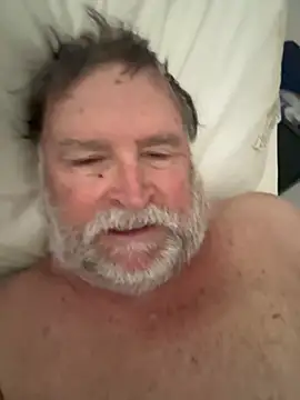 Snapshot of Drummajor chatting on September 18, 3:37 pm Drummajor online show from September 18, 3:37 pm