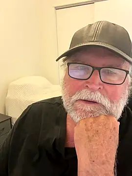 Snapshot of Drummajor chatting on November 14, 5:16 pm Drummajor online show from November 14, 5:16 pm