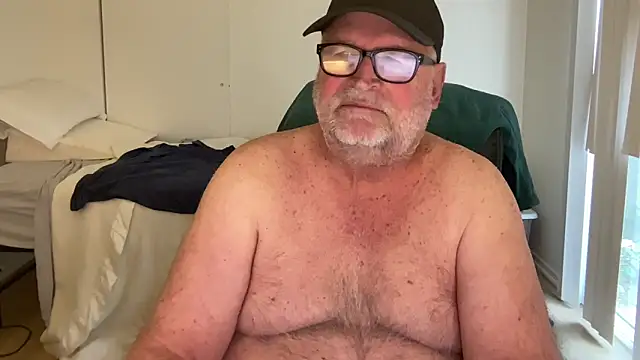 Snapshot of Drummajor chatting on March 11, 4:51 pm Drummajor online show from March 11, 4:51 pm