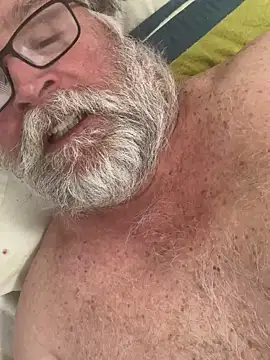 Snapshot of Drummajor chatting on October 24, 3:55 pm Drummajor online show from October 24, 3:55 pm