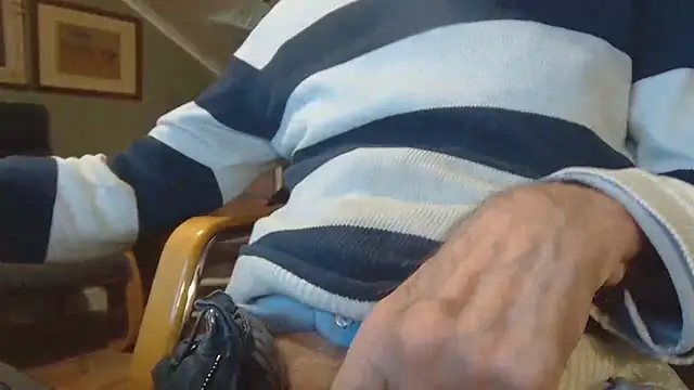 lasseoldman online show from December 17, 3:39 pm