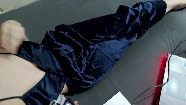 LanaDreamX online show from March 1, 11:10 am