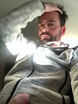 TB1977DK online show from January 11, 12:12 pm