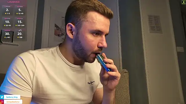 EnriqueBarberry online show from March 14, 7:04 am