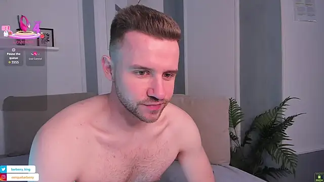 EnriqueBarberry online show from March 21, 6:36 am