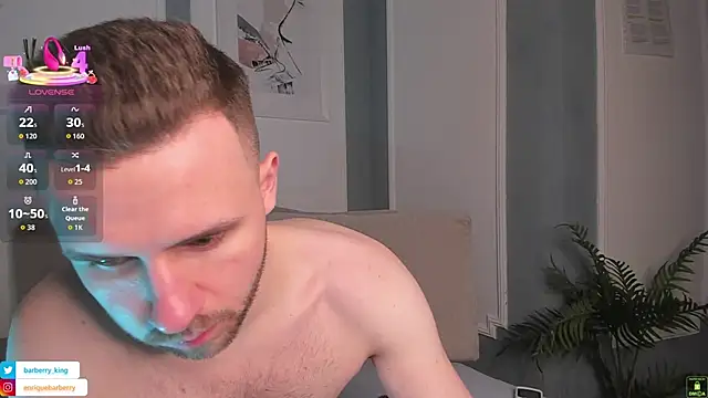 EnriqueBarberry online show from March 6, 6:19 am