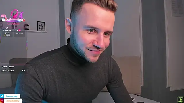 EnriqueBarberry online show from December 19, 6:16 am