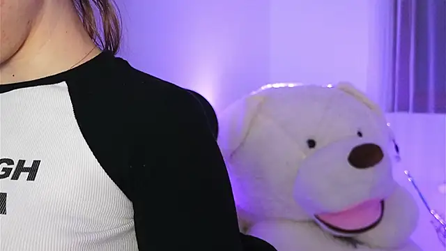 ivyleague  online show from February 25, 6:08 pm