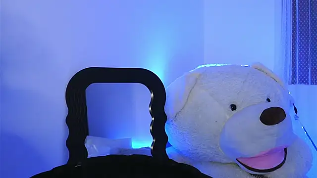 ivyleague  online show from February 28, 6:18 pm