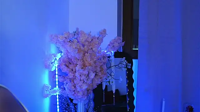 ivyleague  online show from March 31, 5:37 pm