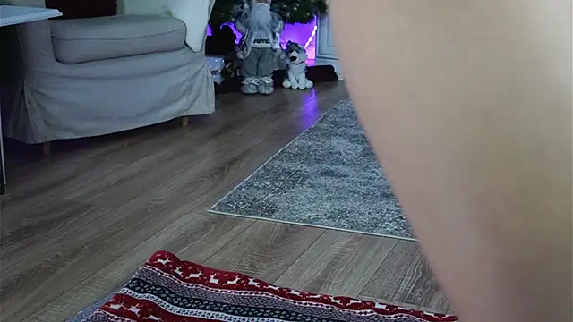 ivyleague  online show from December 5, 5:28 am