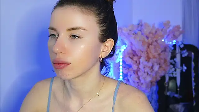 ivyleague  online show from March 25, 6:18 pm