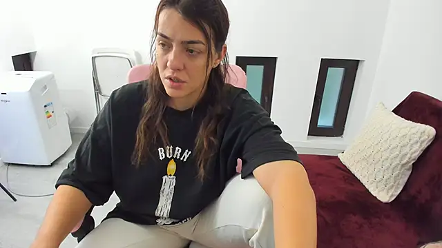 Snapshot of Dyana_Kaylinn chatting on September 28, 4:30 am Dyana Kaylinn online show from September 28, 4:30 am