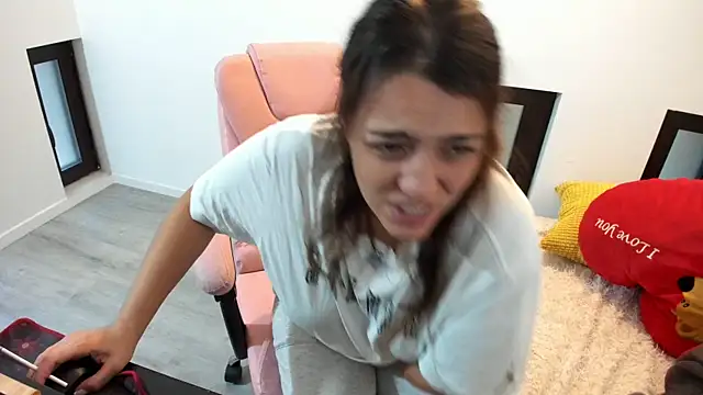 Dyana Kaylinn online show from November 28, 6:24 am